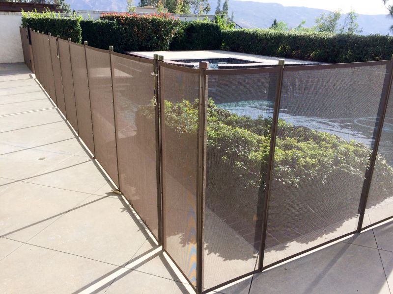 Removable Mesh Pool Fence